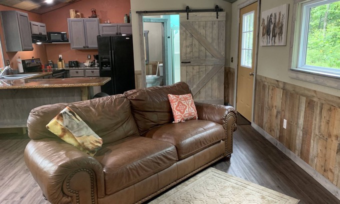 Eminence Cabin | Secluded Eminence Ranch House Cabin in the Ozarks