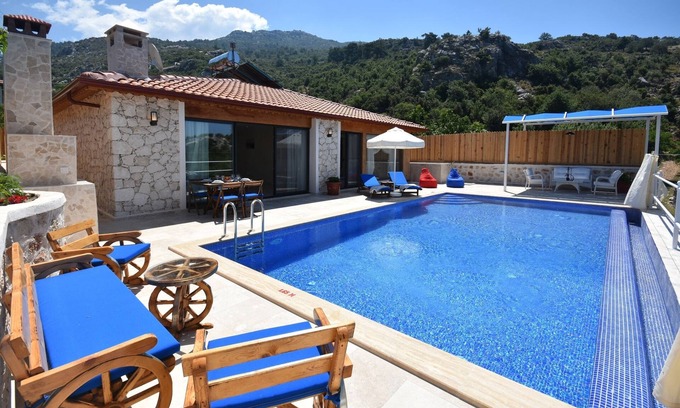 Islamlar House | Secluded Honeymoon Villa with Totally Private Infinity Pool & Indoor Heated Pool