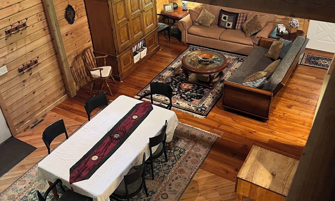 Moatsville House | Secluded Luxury Log Cabin on 40 Acres Near Tygart River & Lake