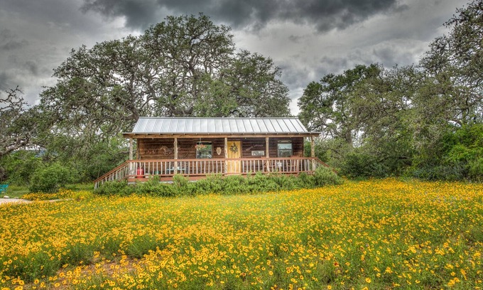 Utopia Cabin | Secluded Ranch Cabin Get Away Between Lost Maples & Garner