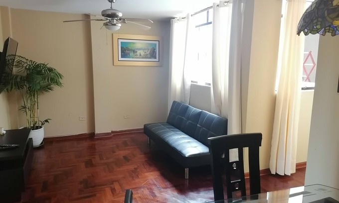 San Juan de Miraflores Apartment | Second floor Aprt in a safe area of Surco 20 min drive to Park Kennedy