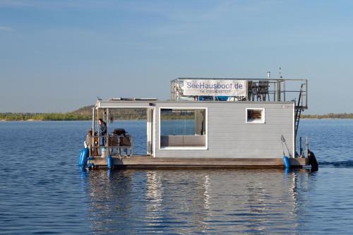 Braunsbedra Boat Rental | SeeHausboot/Geiseltalsee inkl. 2 SUPs und Kanu