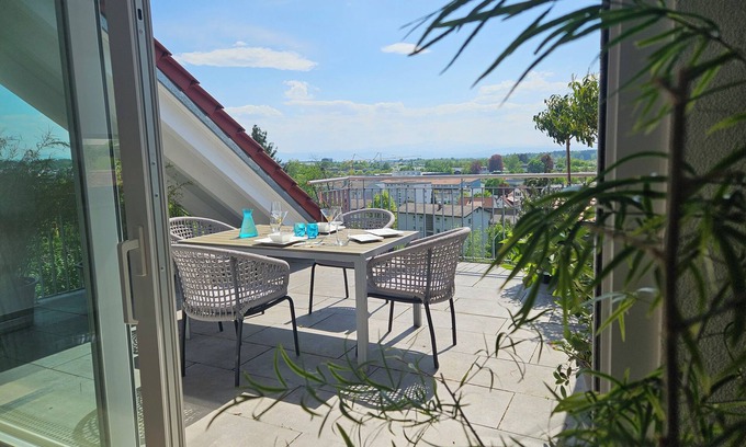 Markdorf Apartment | Sehr Attraktive Luxuriöse Wohnung mit Herrlichem Alpenblick!
