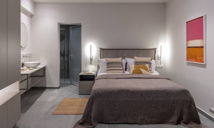 Athens City Centre House | Selene - by Celestial Suites