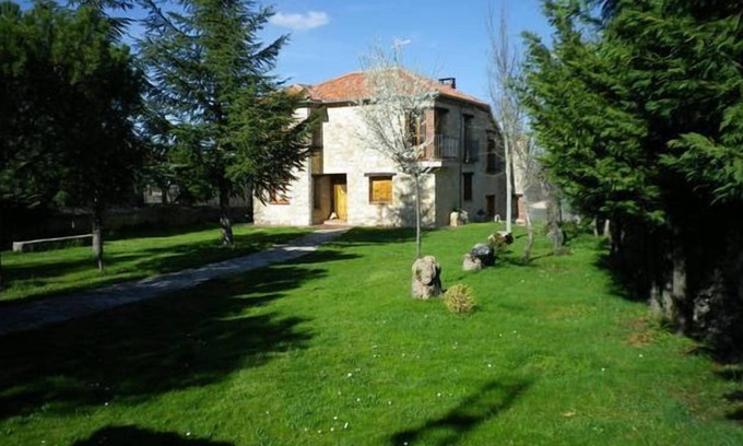 La Salceda Cottage | Self catering La Solanilla 2 for 10 people