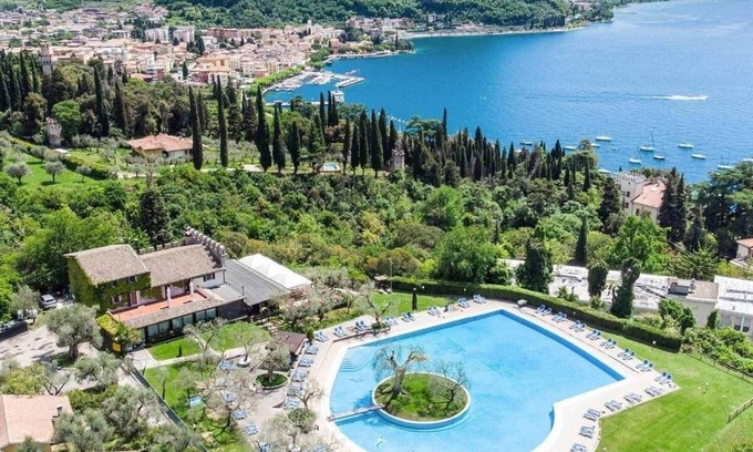 Corno Apartment | Self-catering apartment on the Lake of Garda - Apartment 332