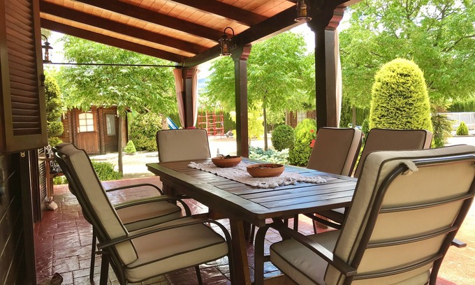 Beneixama Cottage | Self catering Cabaña de madera El Salse for 8 people