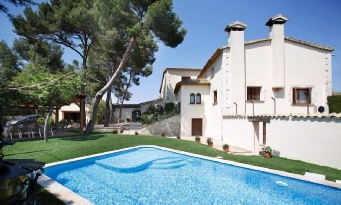 Puigdalba Cottage | Self catering Can Ferran for 15 people