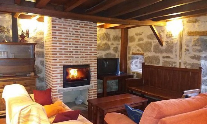 Cillan Cottage | Self catering Las Henrenes for 8 people
