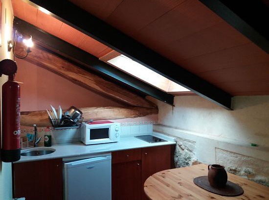 Cillan House | Self catering Las Henrenes for 2 people