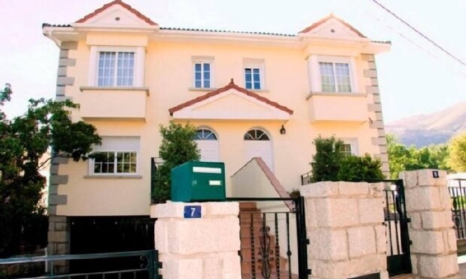 Valdemanco Cottage | Self catering Los Madroños for 8 people