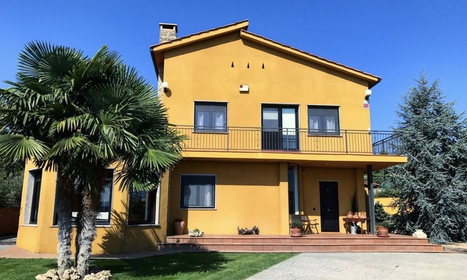 Llica d'Amunt Cottage | Self catering Torre Bona Vista for 10 people