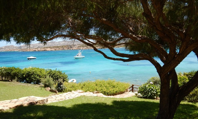 La Maddalena Villa | Semi-detached villa with 12 beds max and private sea descent