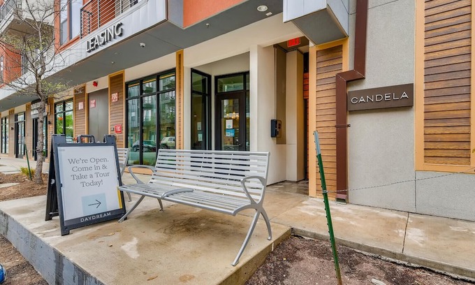 East Cesar Chavez Hotel | Sentral East Austin 1614