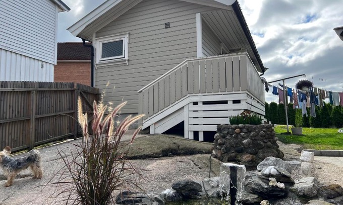 Fredrikstad Apartment | Sentralt i Fredrikstad, gratis parkering og varmepumpe med AC