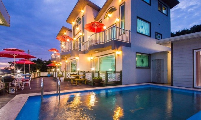 Ganghwa House | Seokmodo White Wing Pension