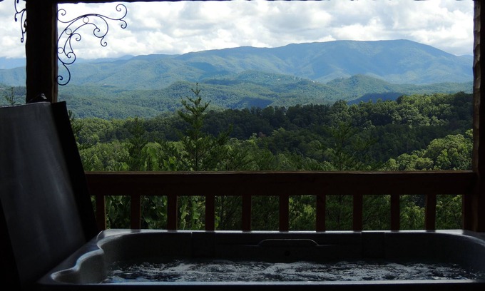 Sevierville Cabin | SEPT 139 nt, OCT 9-13 now Open Stairway to Heaven,Secluded,Elegant,Amazing Views