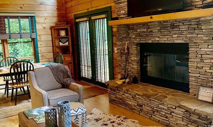 Banner Elk Cabin | Sept weekday special! Every 2nd night half price! Contact host prior to booking