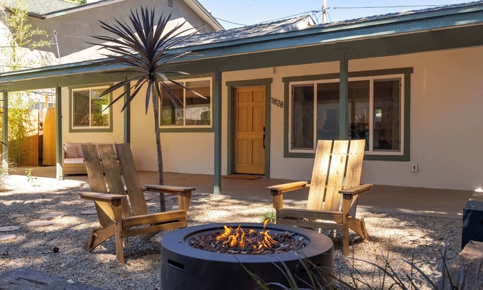 Paso Robles House | Serene 2BR Sauna Cinema Near Downtown