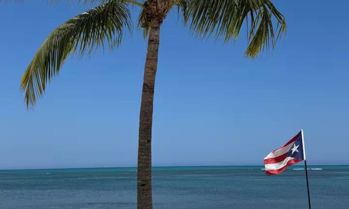 Fajardo House | Serene 3BR Beach House: Family & Remote Work Haven