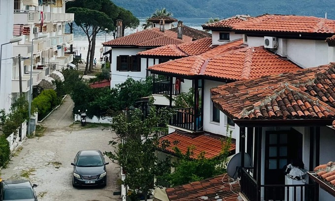 Akyaka City Center Apartment | Serene Home 180 m to Akyaka Beach
