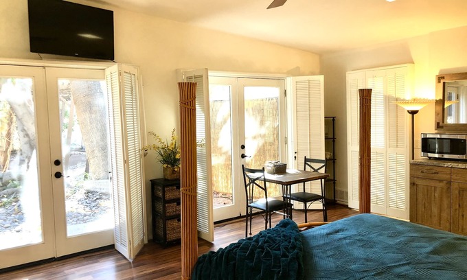 Indian Wells Apartment | Serene, ideally-located studio near El Paseo and Concert grounds