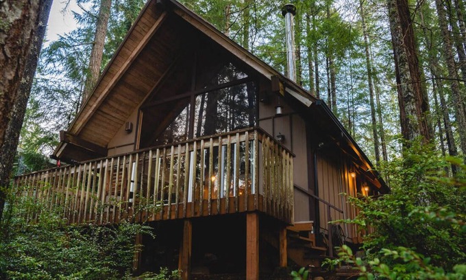 Grapeview House | Serene Lake-Front Cabin; 1 bd + loft A-frame