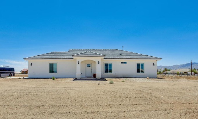 Pahrump House | Serene Pahrump Cottage with Mountain Views!