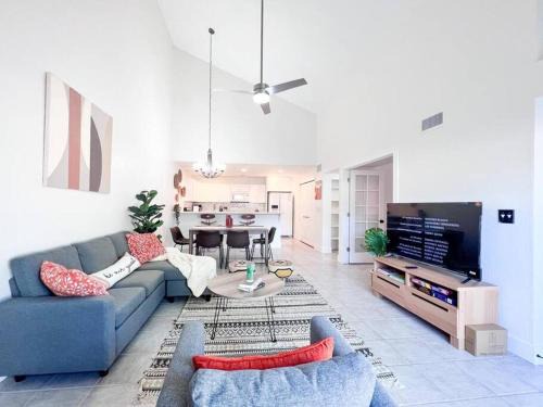 Old West Manor II House | Serene Town home in Chandler with pool
