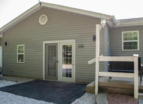 Fairview Park Apartment | Serenity 2