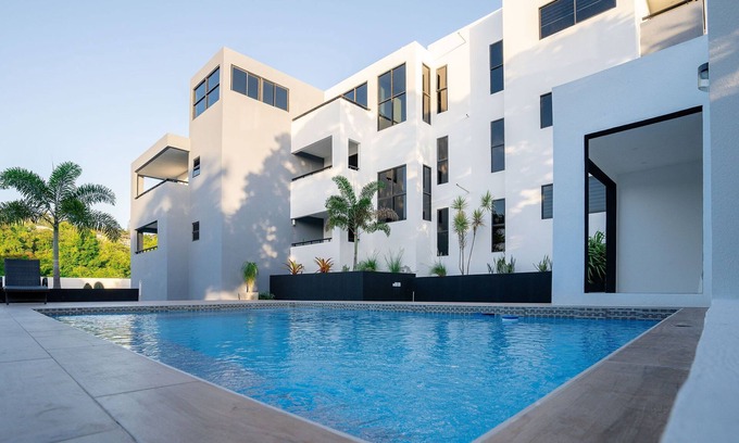 Runaway Bay Apartment | Serenity Haven: Your Ultimate Runaway Bay Escape