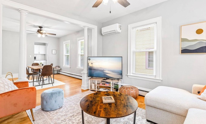 Corcoran House | Serenity place 2-bedroom home minutes from Minneapolis, AC, WiFi, pet friendly