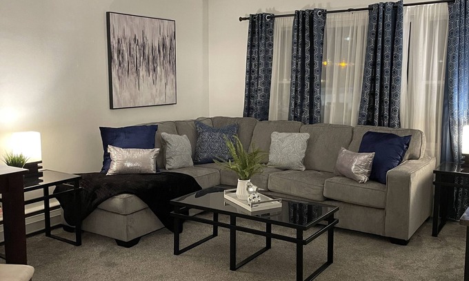 Rock Island Apartment | Serenity @ Popplewell Manor