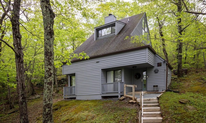 Chestnut Springs Condo | Serenity Slope with Wintergreen Advantage