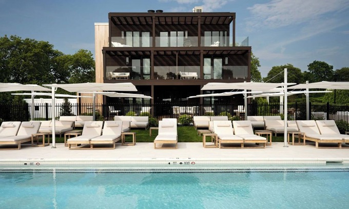 Westhampton Beach Hotel | Seven Beach Lane