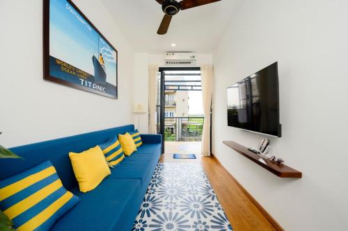 Cam Thanh Apartment | Shadyside 5: Navy house