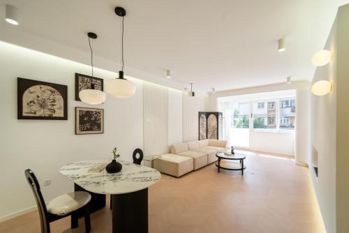 Changning Apartment | Shanghai Downtown Yi Du B&B - Near Hongqiao Station and Jiaotong University