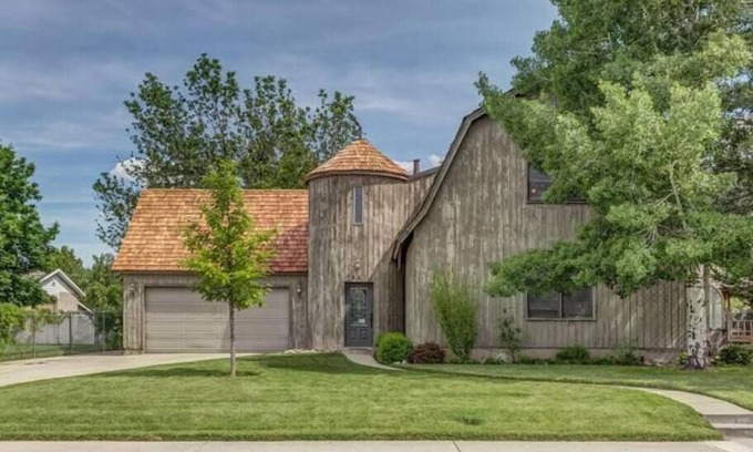 Orchard North House | Shared Home - King Suite w/Private Bath & Waffles!