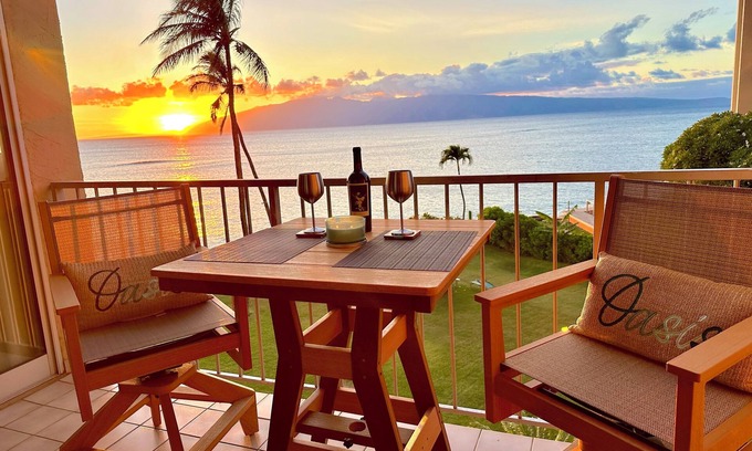 Kahana Condo | 🌈 Sharing our Blessings! Spectacular Views, Sunsets, Whales, Rainbows🌈