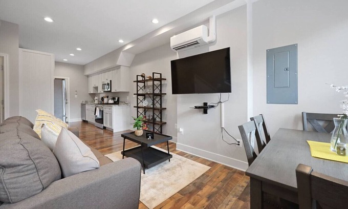 Shaw House | Shaw Chic Oasis: Metro-Accessible 2BR Rowhouse