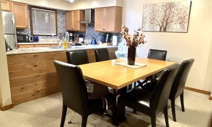 East Stroudsburg House | Shawnee Mountain 2bdr kids friendly townhouse 3 minutes away from slopes