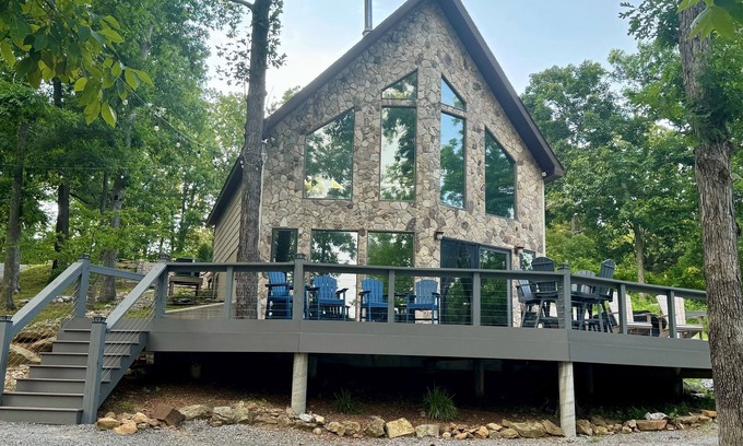 Marion House | Shawnee Overlook (Home & 2 Cabins)