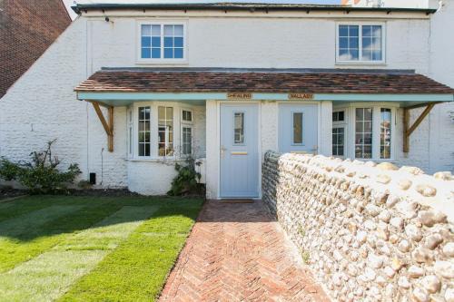East Wittering House | Shealing - East Wittering Fisherman's Cottage