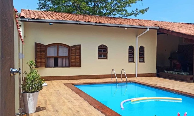 Jardim Rio da Praia House | Shed with private access and private pool