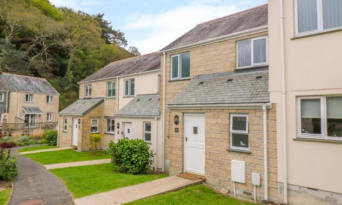 Falmouth House | Shell Cottage