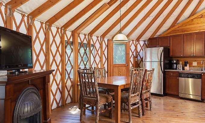 Gordonsville Resort | Shenandoah Crossings - 2 Bedroom LUXURY Yurt 5/6 - 5/10