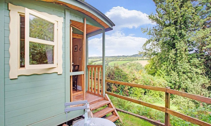 Cornwall House | Shepherds Hut near Exmoor National Park