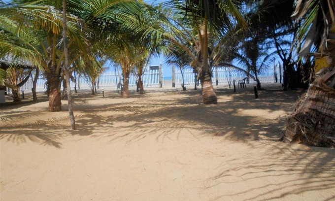 Pottuvil Division 2 Resort | Shim Beach Resort