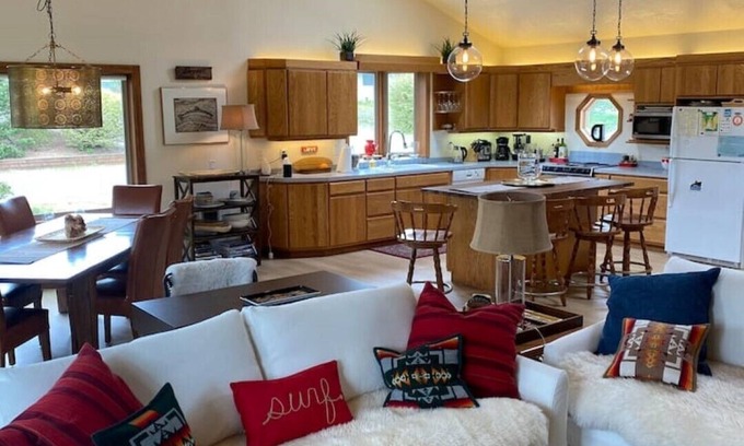 Manzanita House | Shore Pines @ Lakeview Dr. Manzanita Oregon MCA#1160