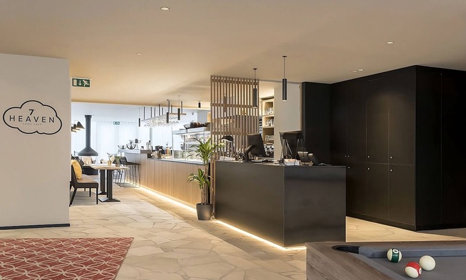 Jewish Quarter Apartment | Short Drive to The Beguinage! 3 Upscale Units w/Full Kitchen! Covered Parking